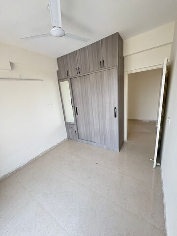 Room in 2 BHK Apartment at Signature The Millennia 2, Sector 37d – for Rent