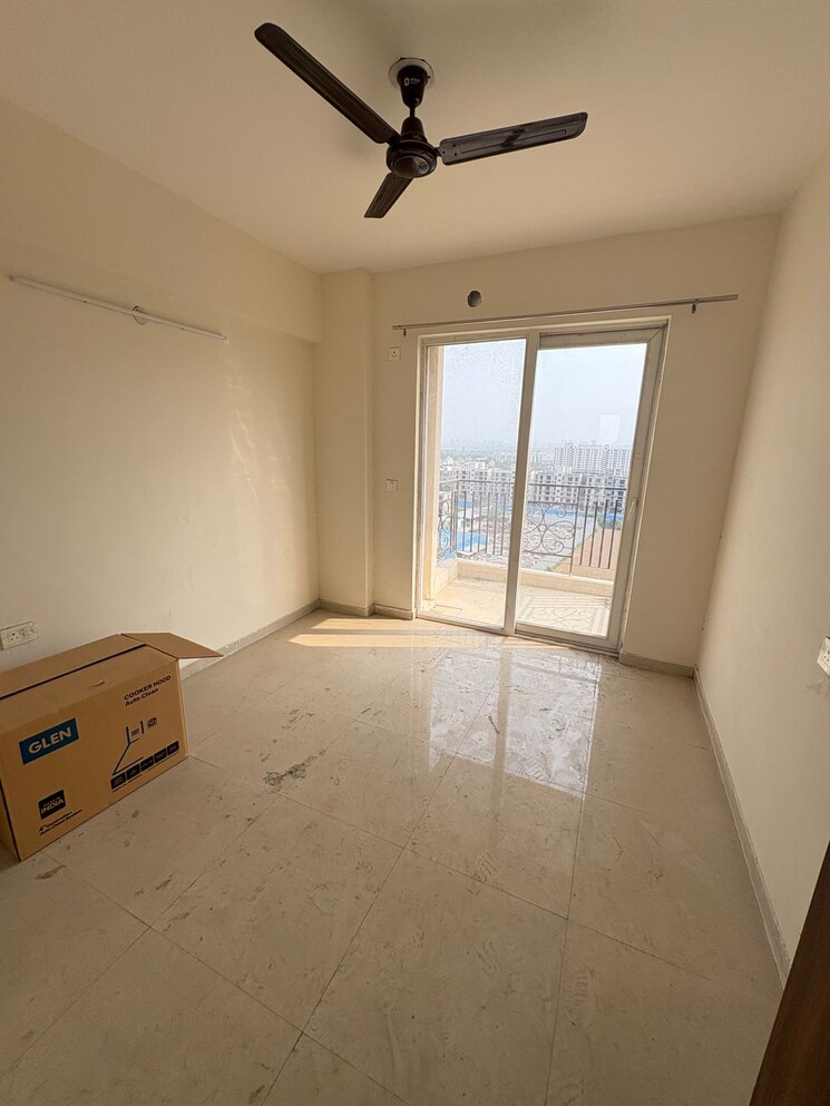 Room, signature-the-millennia-2 2.5 Bedroom 1200 Sq.Ft. Apartment In Sector 37d Gurgaon 8817356