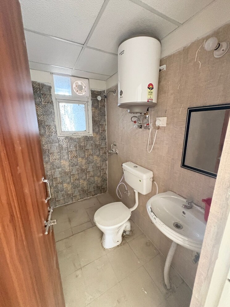 Bathroom, signature-the-millennia-2 2 Bedroom 1000 Sq.Ft. Apartment In Sector 37d Gurgaon 8817396