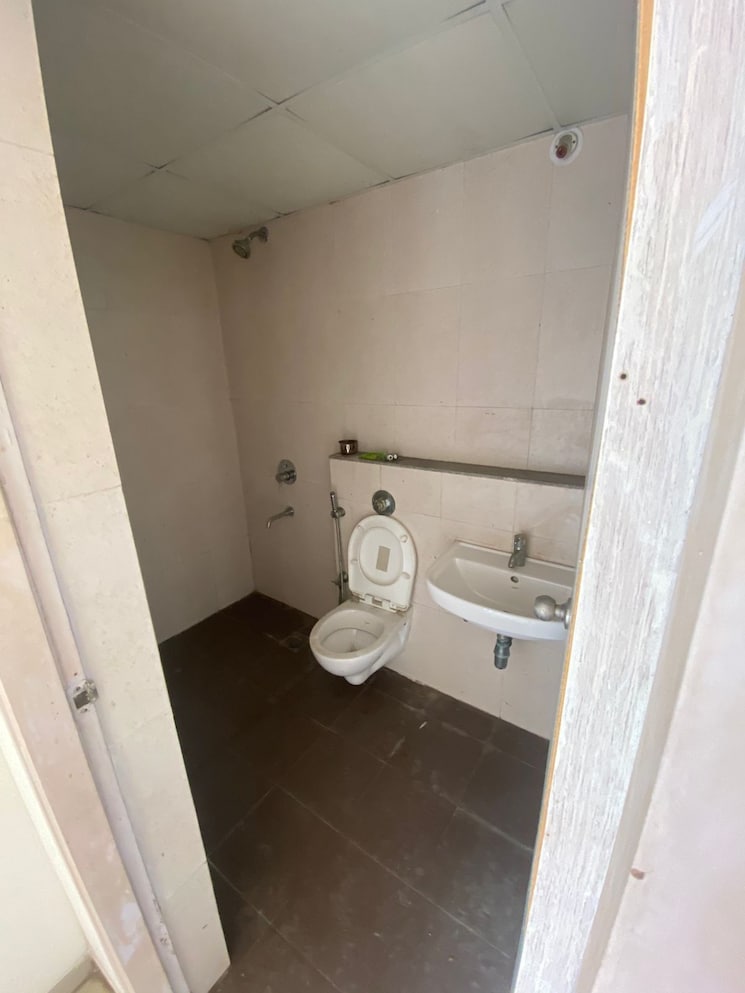 Bathroom, lodha-casa-rio-gold 2 Bedroom 909 Sq.Ft. Apartment In Dombivli East Thane 8817384