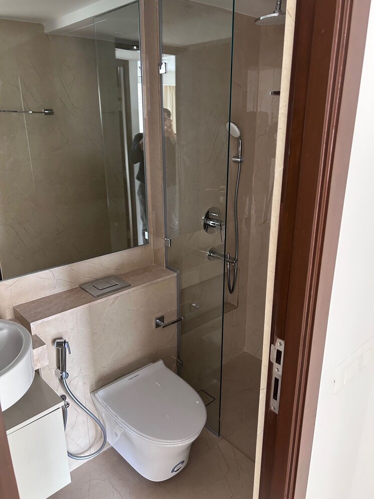 Attached Bathroom, hiranandani-highland 2 Bedroom 594 Sq.Ft. Apartment In Powai Mumbai 8817400