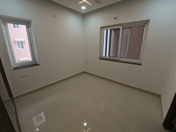 Room in 3 BHK Apartment at RNP 1, Kondapur – for Rent