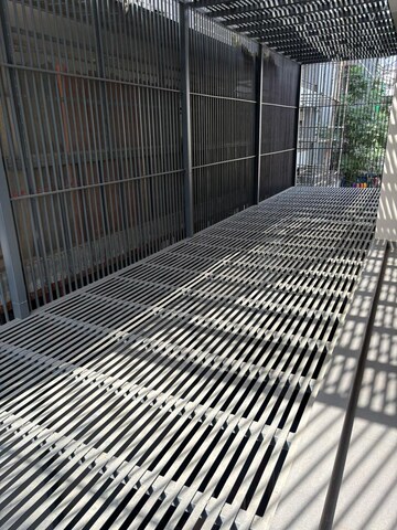 Balcony in 4 BHK Builder Floor at Sector 43 – for Rent