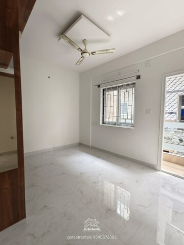Room in 1 BHK Builder Floor at Hsr Layout – for Rent