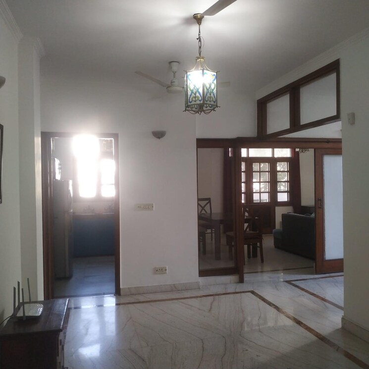 Room, safdarjung enclave 3 Bedroom 300 Sq.Ft. Builder Floor In Safdarjung Enclave Delhi 8817537