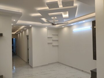Room in 2.5 BHK Apartment at Mantri Lithos, Thanisandra – for Rent