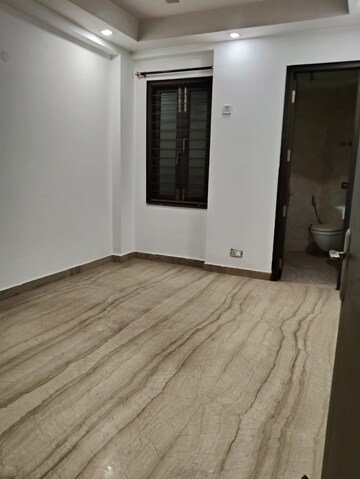 Room in 2 BHK Builder Floor at Saket – for Rent