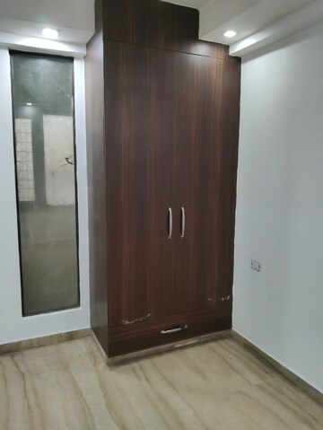 Room in 2 BHK Builder Floor at Saket – for Rent
