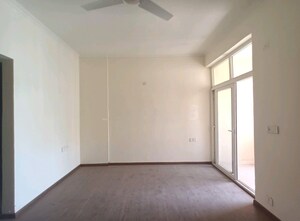 Room in 2 BHK Apartment at Amrapali Silicon City, Sector 76 – for Sale