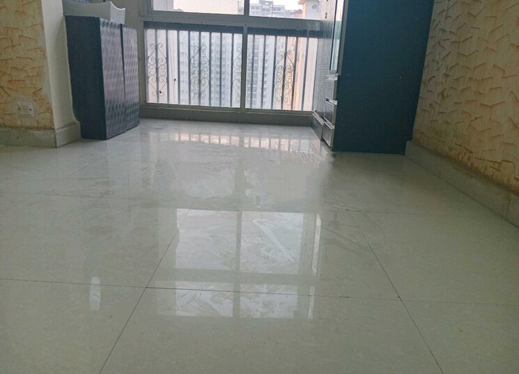 Bathroom, amrapali-silicon-city 2 Bedroom 1035 Sq.Ft. Apartment In Sector 76 Noida 8817570