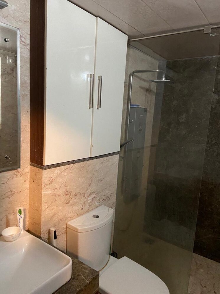Bathroom, prestige-misty-waters 2.5 Bedroom 1350 Sq.Ft. Apartment In Hebbal Bangalore 8817574