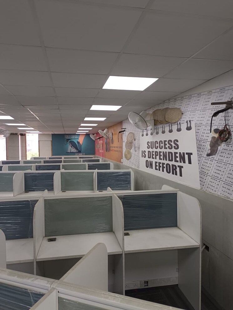 Team Area, janakpuri Commercial Office Space 2300 Sq.Ft. In Janakpuri Delhi 8817591