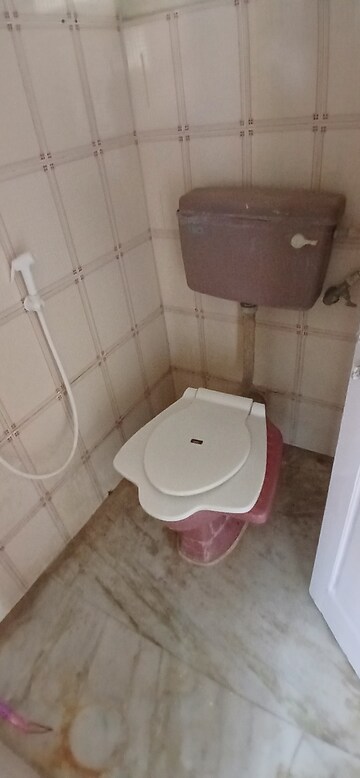 Bathroom in 1 RK Independent House at Rt Nagar – for Rent