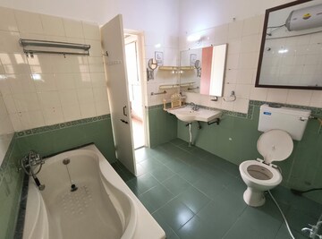 Master Bedroom in 3.5 BHK Apartment at Nirmiti Ragdari Apartments, Aundh – for Rent