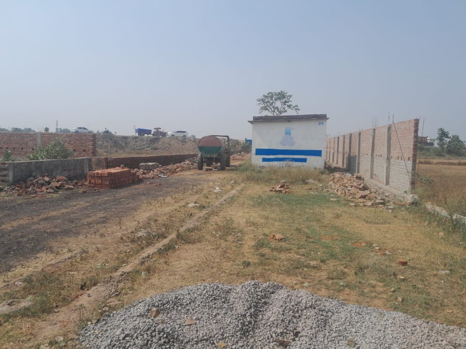 Plot For Sale in Embassy Capital