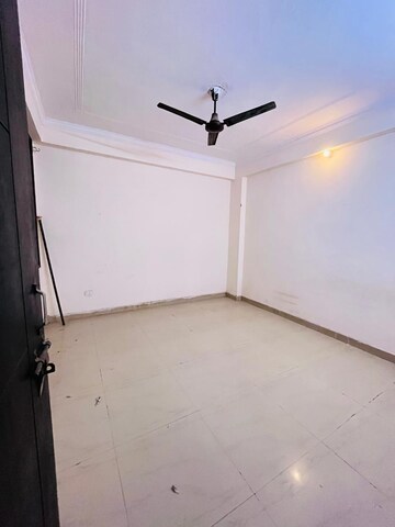 Room in 2 BHK Builder Floor at Saket – for Rent