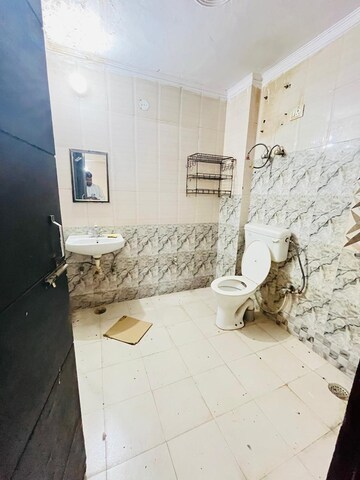 Bathroom in 2 BHK Builder Floor at Saket – for Rent