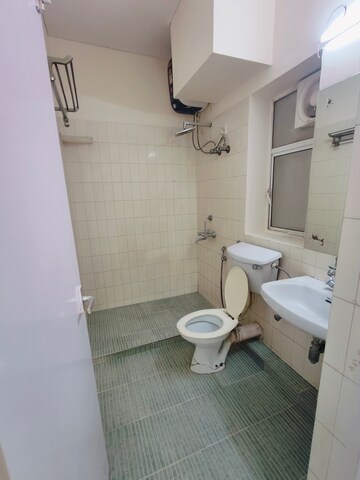 Master Bedroom in 3 BHK Apartment at DLF The Princeton Estate, Dlf Phase V – for Rent
