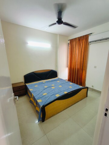 Bedroom in 3 BHK Apartment at DLF The Princeton Estate, Dlf Phase V – for Rent