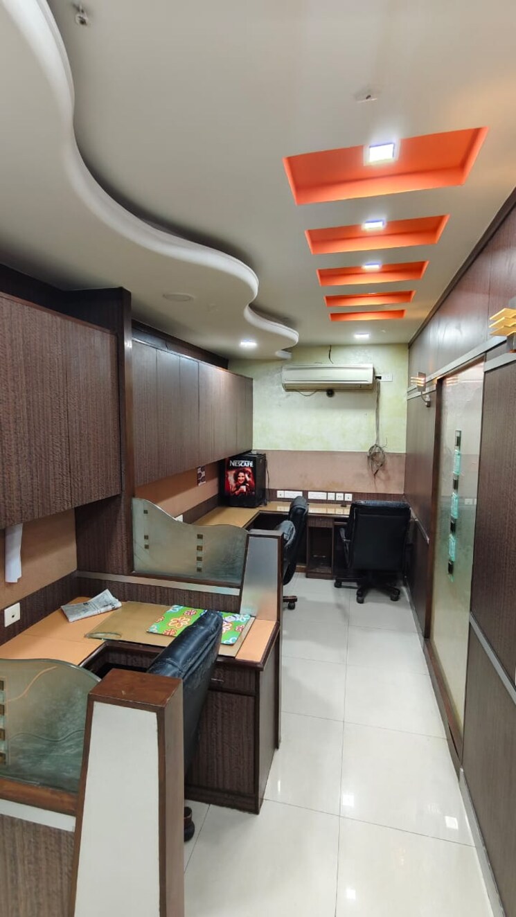 Team Area, bestfield Commercial Office Space 1000 Sq.Ft. In Netaji Subhash Place Delhi 8817657