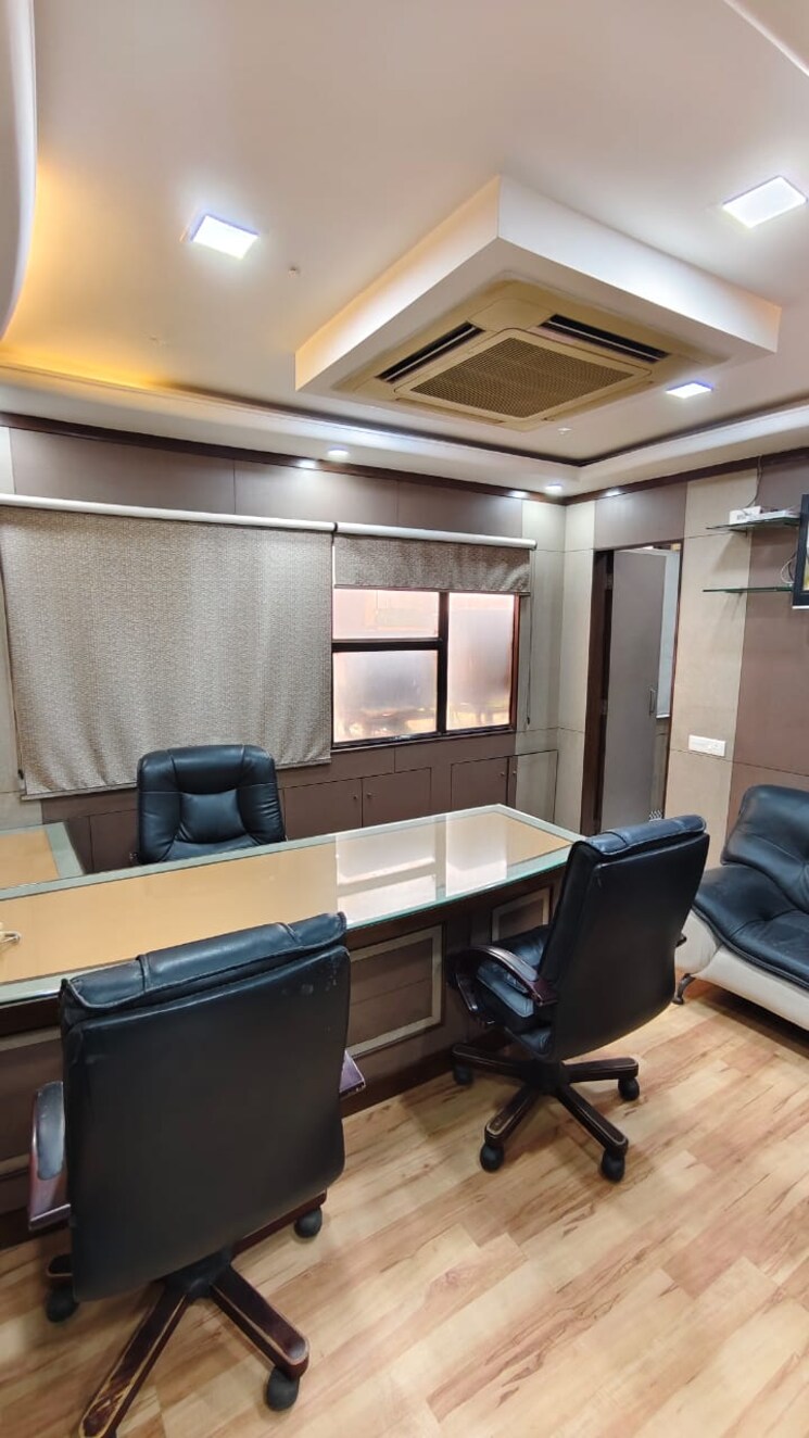 Team Area, bestfield Commercial Office Space 1000 Sq.Ft. In Netaji Subhash Place Delhi 8817657