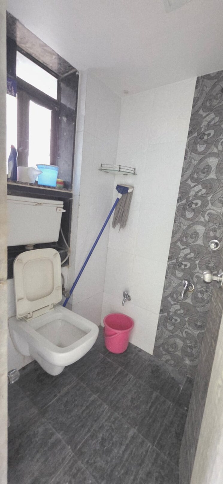 Washroom, goregaon east Commercial Office Space 400 Sq.Ft. In Goregaon East Mumbai 8817649