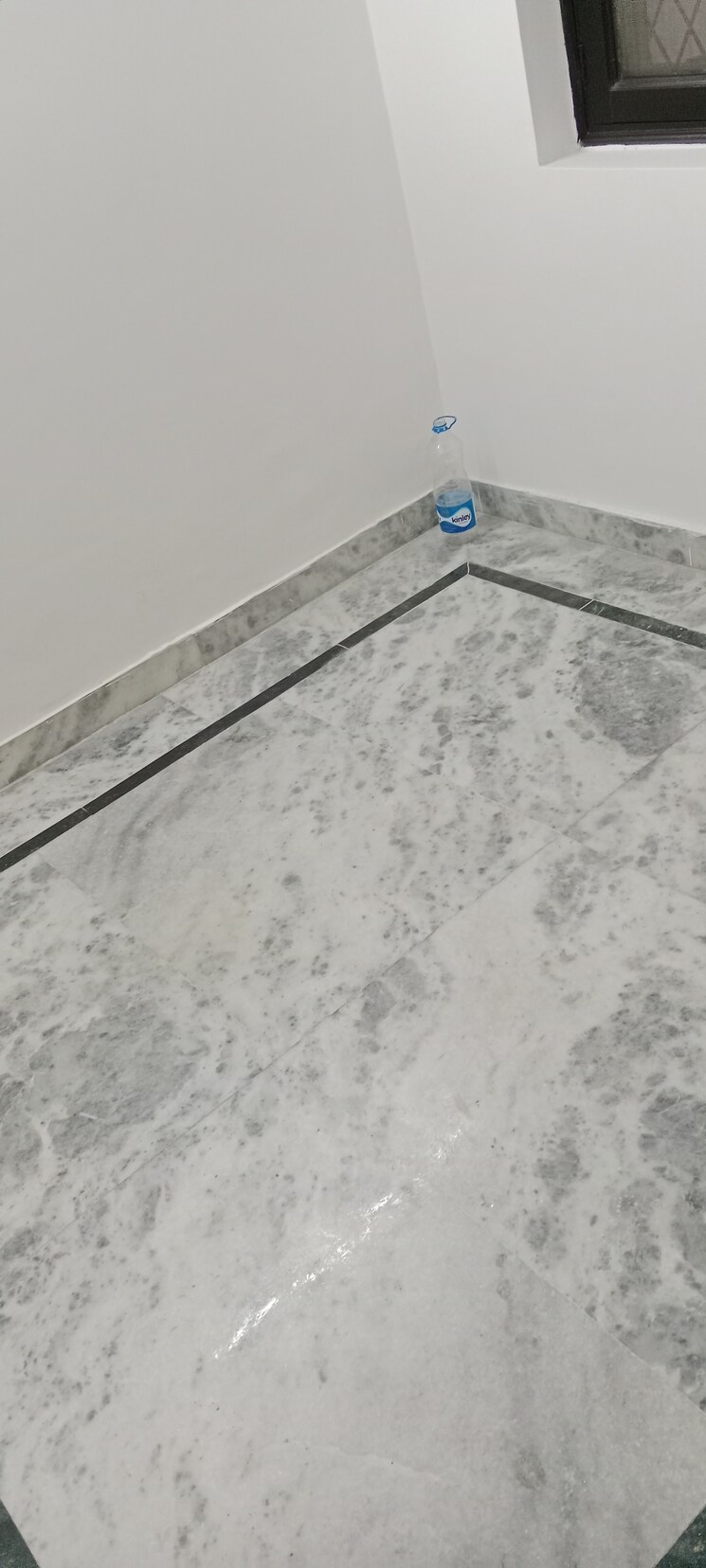 Room, amritpuri 1.5 Bedroom 450 Sq.Ft. Builder Floor In Amritpuri Delhi 8817678