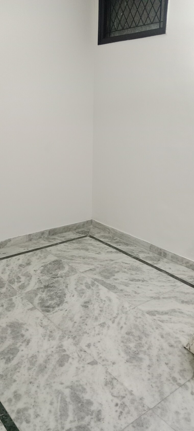 Room, amritpuri 1.5 Bedroom 450 Sq.Ft. Builder Floor In Amritpuri Delhi 8817678