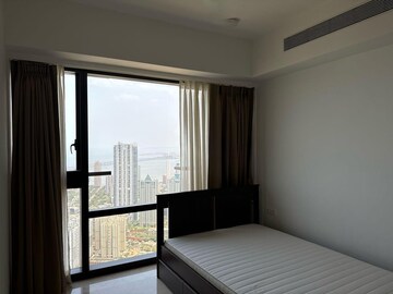 Room in 4 BHK Apartment at Lodha The Park, Worli – for Rent