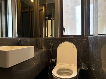 Bathroom in 4 BHK Apartment at Lodha The Park, Worli – for Rent