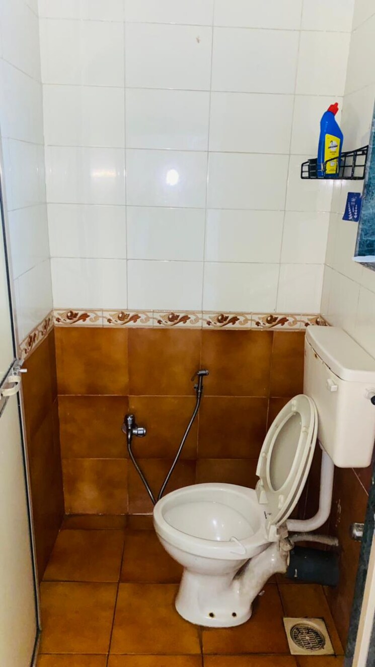 Bathroom, manika-apartment 1 Bedroom 450 Sq.Ft. Apartment In Jogeshwari East Mumbai 8817712