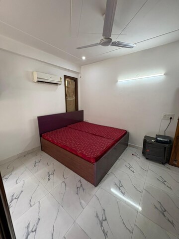 Bedroom in 2 BHK Apartment at Suncity Essel Tower, Sector 28 – for Rent