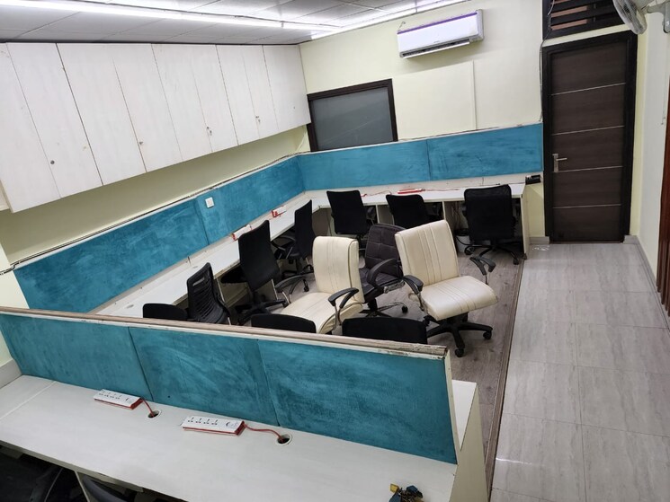 Team Area, janakpuri Commercial Office Space 1200 Sq.Ft. In Janakpuri Delhi 8817780