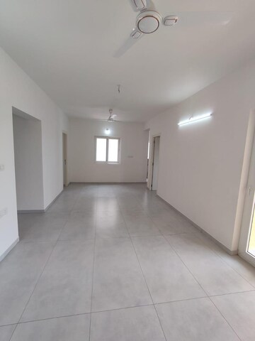 Room in 3 BHK Apartment at Casagrand Boulevard, Hennur Road – for Rent