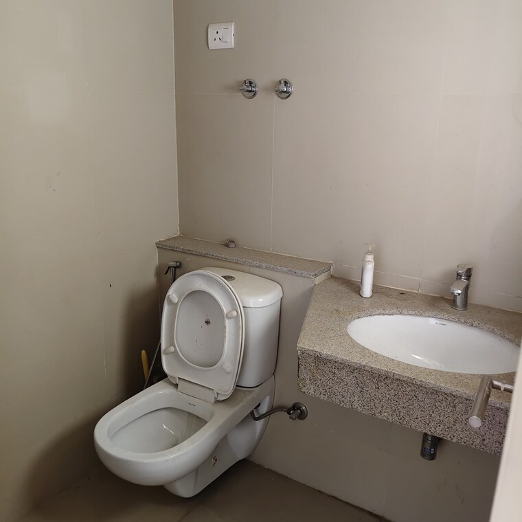 Bathroom, emaar-gurgaon-greens 3.5 Bedroom 1650 Sq.Ft. Apartment In Sector 102 Gurgaon 8817821