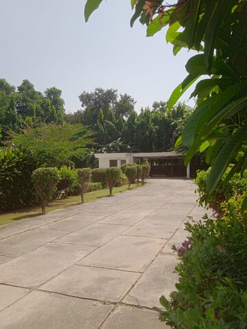 Balcony in 4 BHK Villa at Bougainvilla Apartments, Vasant Kunj – for Rent