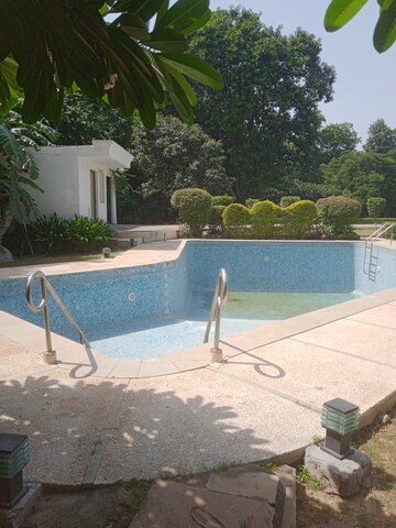Swimming Pool in 4 BHK Villa at Bougainvilla Apartments, Vasant Kunj – for Rent