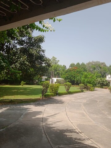 4 BHK Villa – Garden View at Bougainvilla Apartments, Vasant Kunj - for Rent