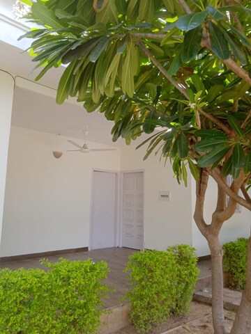 Balcony in 4 BHK Villa at Bougainvilla Apartments, Vasant Kunj – for Rent