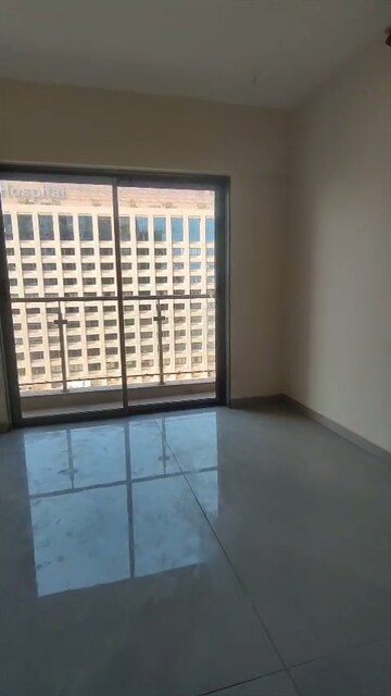 Room in 2 BHK Apartment at Hubtown The Premiere, Andheri West – for Rent