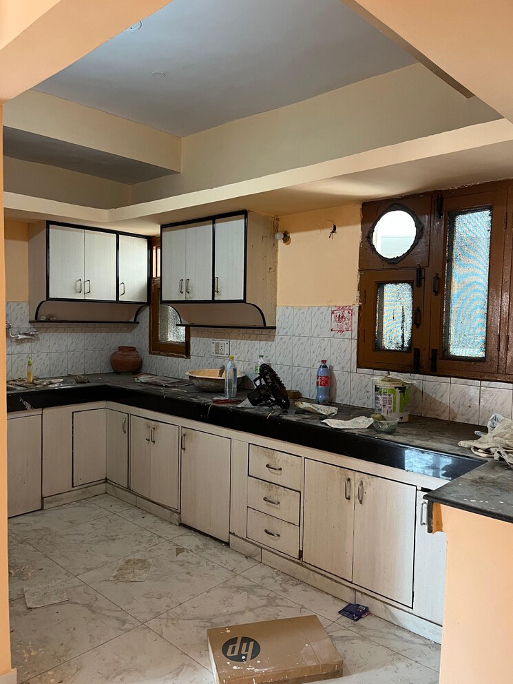 Kitchen, sector 5 dwarka 3 Bedroom 1500 Sq.Ft. Apartment In Sector 5 Dwarka Delhi 8817847