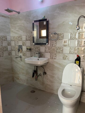 Bathroom in 3 BHK Apartment at Sector 5 Dwarka – for Rent