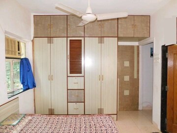 Bedroom in 2 BHK Apartment at Pali Hill – for Rent