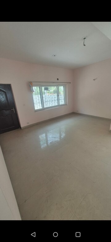 Room in 1 BHK Villa at BPTP Parklands Villa, Sector 88 – for Rent
