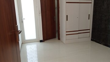 Room in 3 BHK Builder Floor at Mahavir Enclave 1 – for Rent