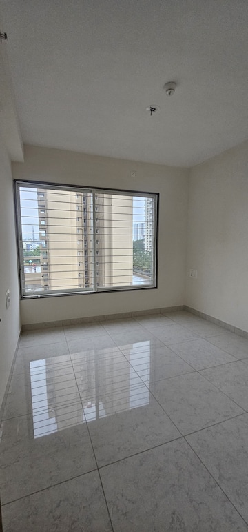 Room in 2.5 BHK Apartment at Nanded City Sur, Nanded – for Rent
