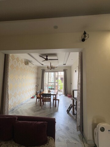 Living Room in 3 BHK Apartment at Suncity Essel Tower, Sector 28 – for Rent
