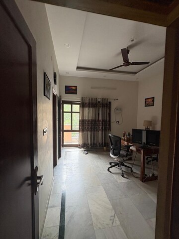 3 BHK Apartment For Rent in Suncity Essel Tower, Sector 28