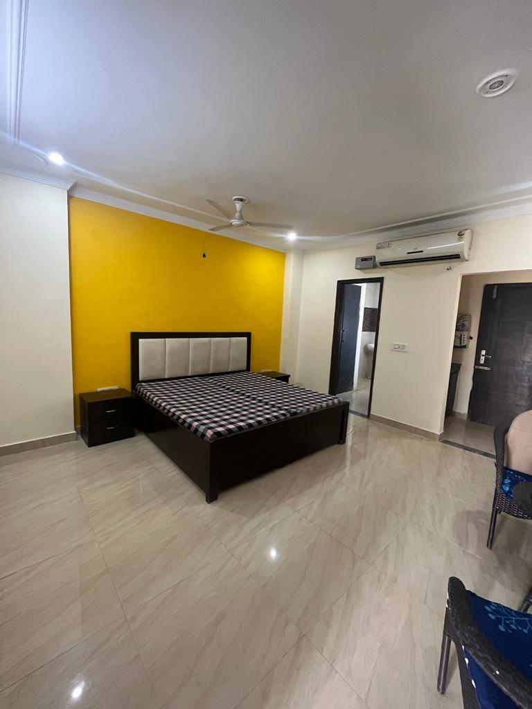 1 RkBuilder Floor For Rent in Vipul World Plots