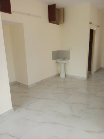 Room in 2 BHK Builder Floor at Ejipura – for Rent